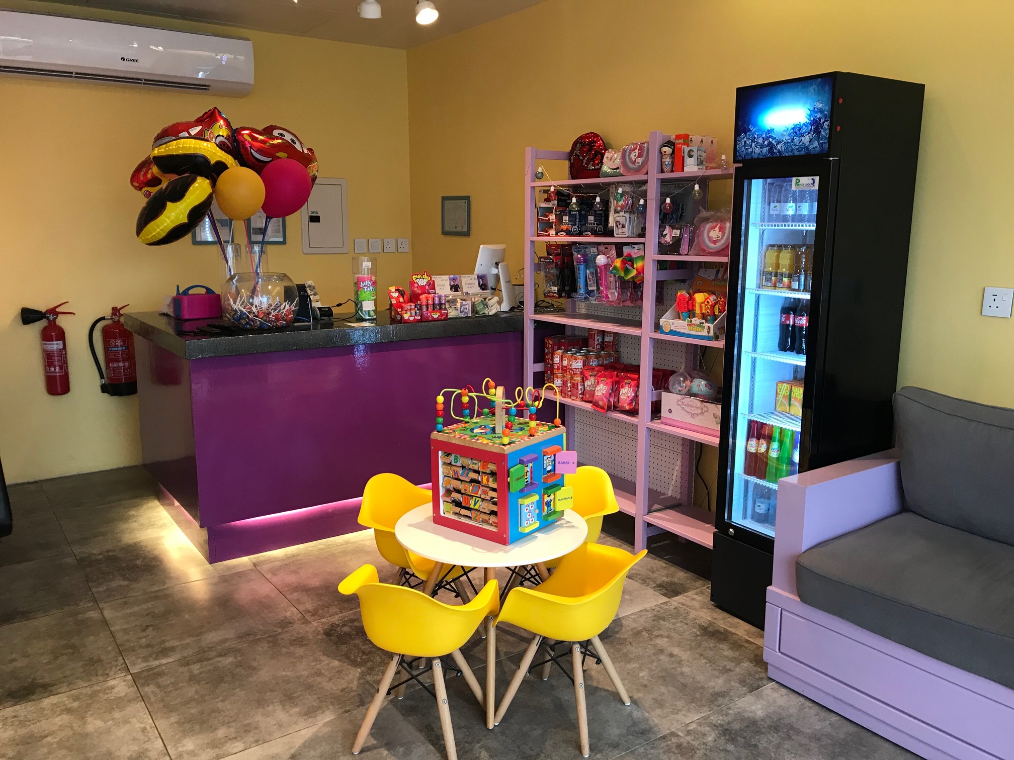 Kids Lobby Salon